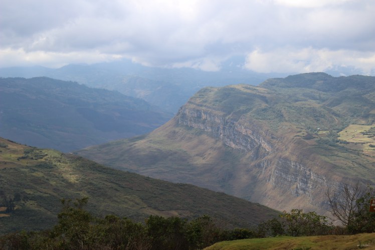 Vue sur la vallée depuis Kuelap