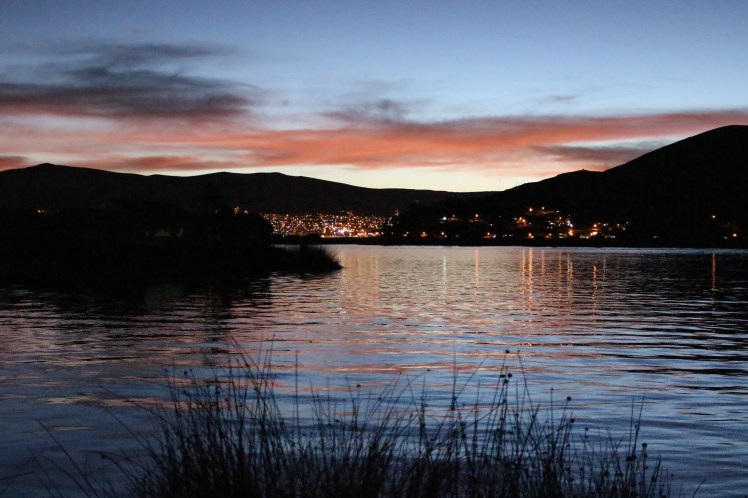 Coucher de soleil sur le lac Titicaca