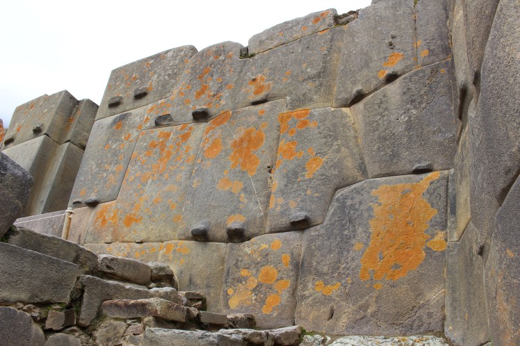 Détail de taille de pierre