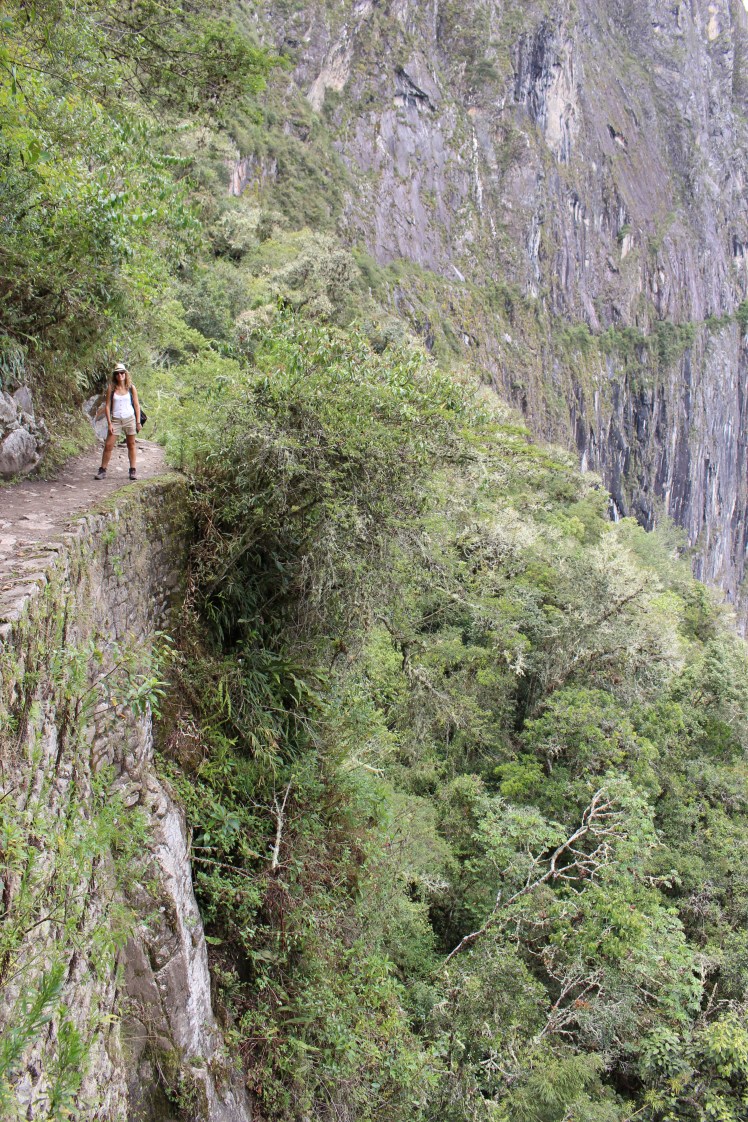 Chemin menant au pont de l'inca