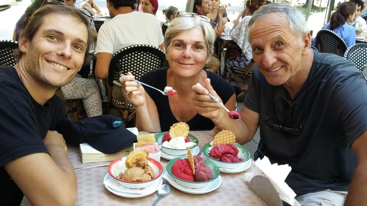 Les glaces de Emporio la Rosa avec Flav et ses parents