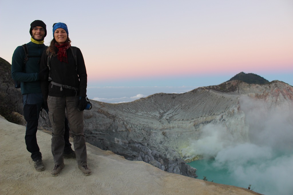 Ascension du Kawah Ijen, un volcan entre merveille et enfer – A World ...